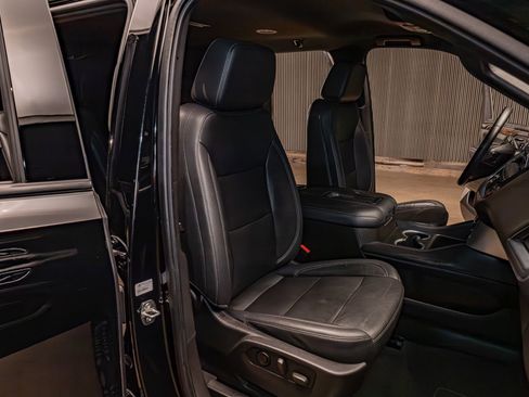 Used 2021 Chevrolet Suburban Z71 w/ Z71 Off-Road Package image 28