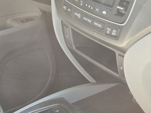 Used 2022 Honda Pilot EX-L image 17