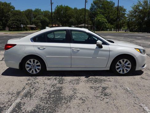 Used 2017 Subaru Legacy 2.5i Premium w/ Moonroof Package image 8