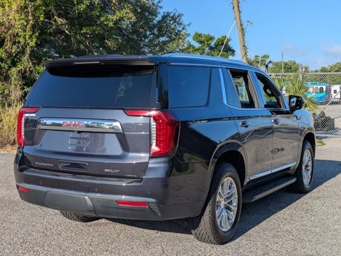Used 2023 GMC Yukon SLT AWD/4WD image 3