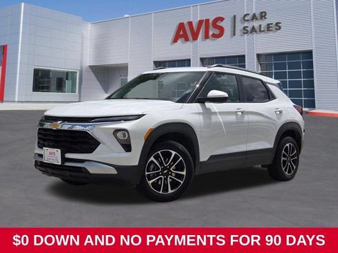 Used 2025 Chevrolet TrailBlazer LT AWD/4WD image 1
