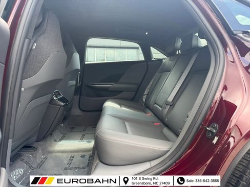 Used 2024 Lucid Air Touring AWD/4WD image 9