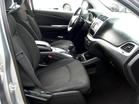 Used 2015 Dodge Journey American Value Package w/ Flexible Seating Group image 19