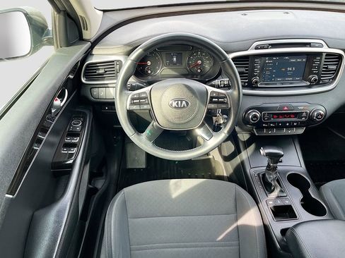 Used 2019 Kia Sorento LX w/ LX Convenience Package image 20