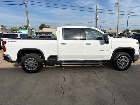 Used 2025 Chevrolet Silverado 2500 LTZ w/ LTZ Premium Package AWD/4WD image 6