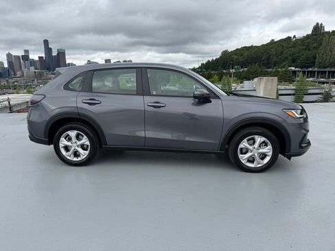 Certified 2023 Honda HR-V LX image 3