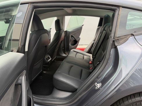 Used 2023 Tesla Model 3 Standard Range image 15