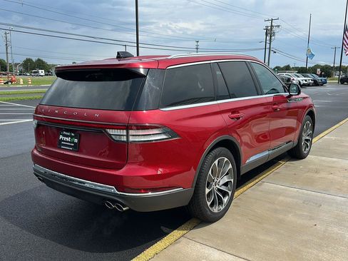 Used 2025 Lincoln Aviator Reserve AWD/4WD image 5