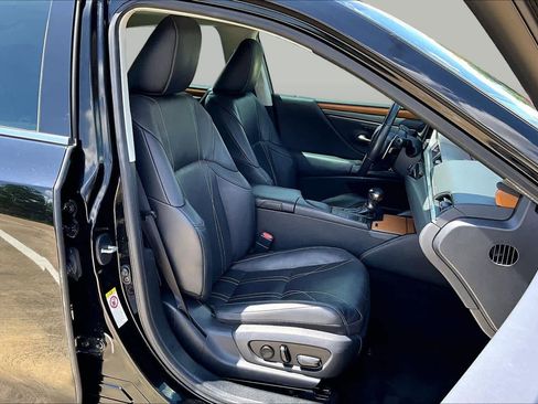 Used 2019 Lexus ES 350 w/ Accessory Package 2 FWD image 9