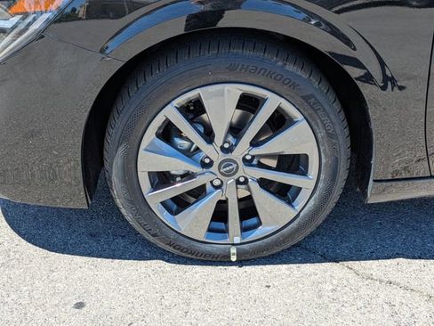 New 2026 Nissan Sentra SL w/ Floor Mat Package FWD image 4