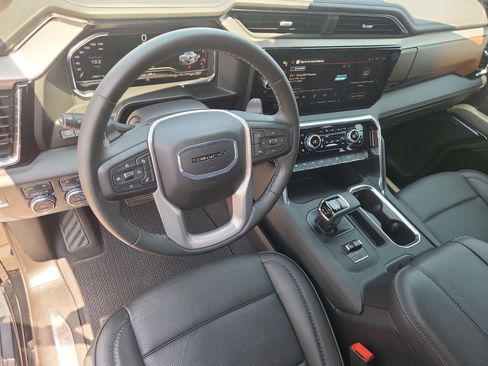 Certified 2025 GMC Sierra 1500 Denali w/ Denali Reserve Package AWD/4WD image 17