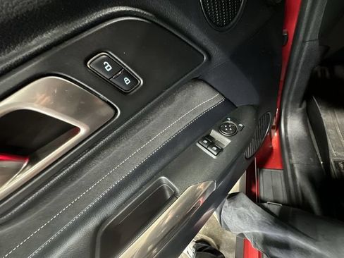 Used 2017 Ford Mustang GT Premium w/ GT Performance Package RWD image 19