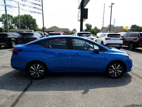 Used 2021 Nissan Versa SV image 8