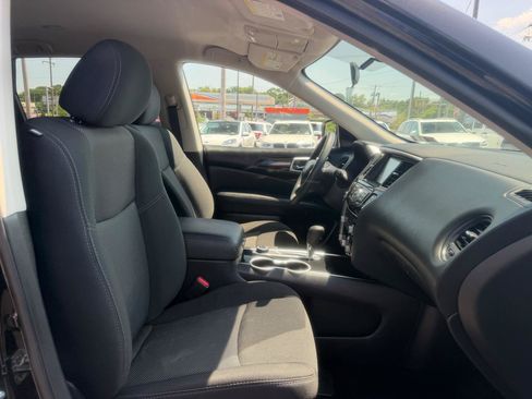 Used 2019 Nissan Pathfinder S AWD/4WD image 22