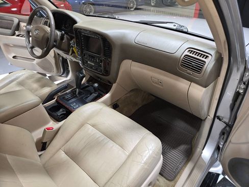Used 2002 Toyota Land Cruiser image 58