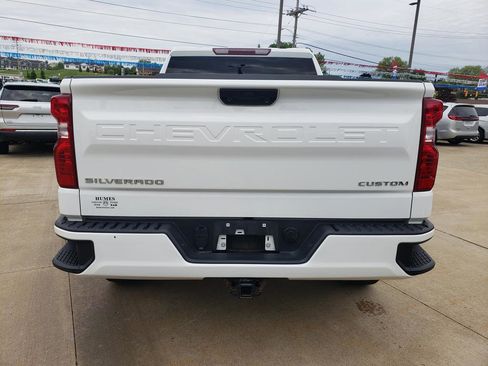 Used 2023 Chevrolet Silverado 1500 Custom AWD/4WD image 4