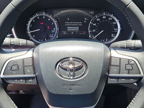 Certified 2026 Toyota Highlander XLE AWD/4WD image 16