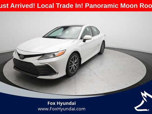 Used 2022 Toyota Camry XLE w/ Navigation Package image 1