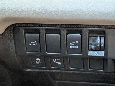 Used 2019 Subaru Ascent Touring w/ Popular Package #2 image 18