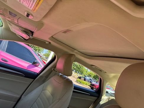 Used 2016 Ford Fusion SE w/ Equipment Group 202A FWD image 6