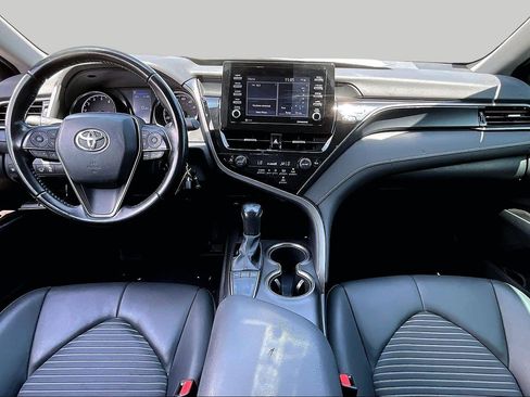 Used 2022 Toyota Camry SE FWD image 14