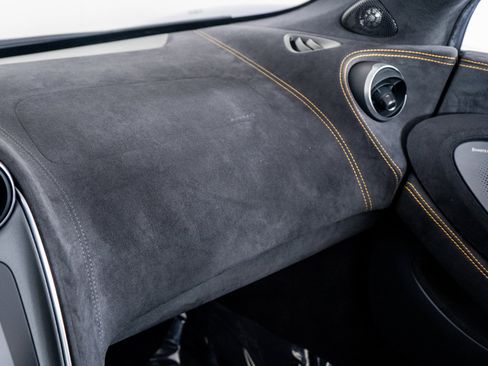 Used 2020 McLaren 600LT Spider image 37