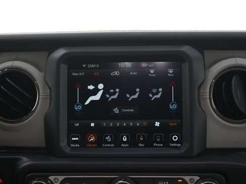 Used 2022 Jeep Wrangler Unlimited Sahara AWD/4WD image 16
