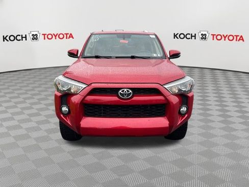 Used 2017 Toyota 4Runner SR5 Premium AWD/4WD image 2