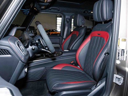 Used 2025 Mercedes-Benz G 63 AMG 4MATIC image 16