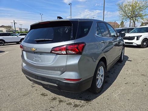 Used 2024 Chevrolet Equinox LT image 3