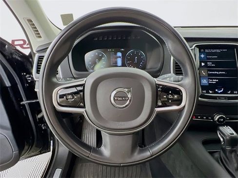 Used 2020 Volvo XC90 T6 Momentum w/ Protection Package Premier image 12