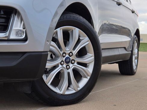 Used 2020 Ford Edge Titanium w/ Equipment Group 301A image 8