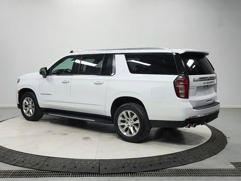 Used 2023 Chevrolet Suburban Premier RWD image 5