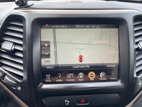 Used 2016 Jeep Cherokee 75th Anniversary image 30