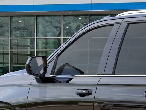 New 2026 Chevrolet Suburban LS w/ LS Custom Edition AWD/4WD image 14