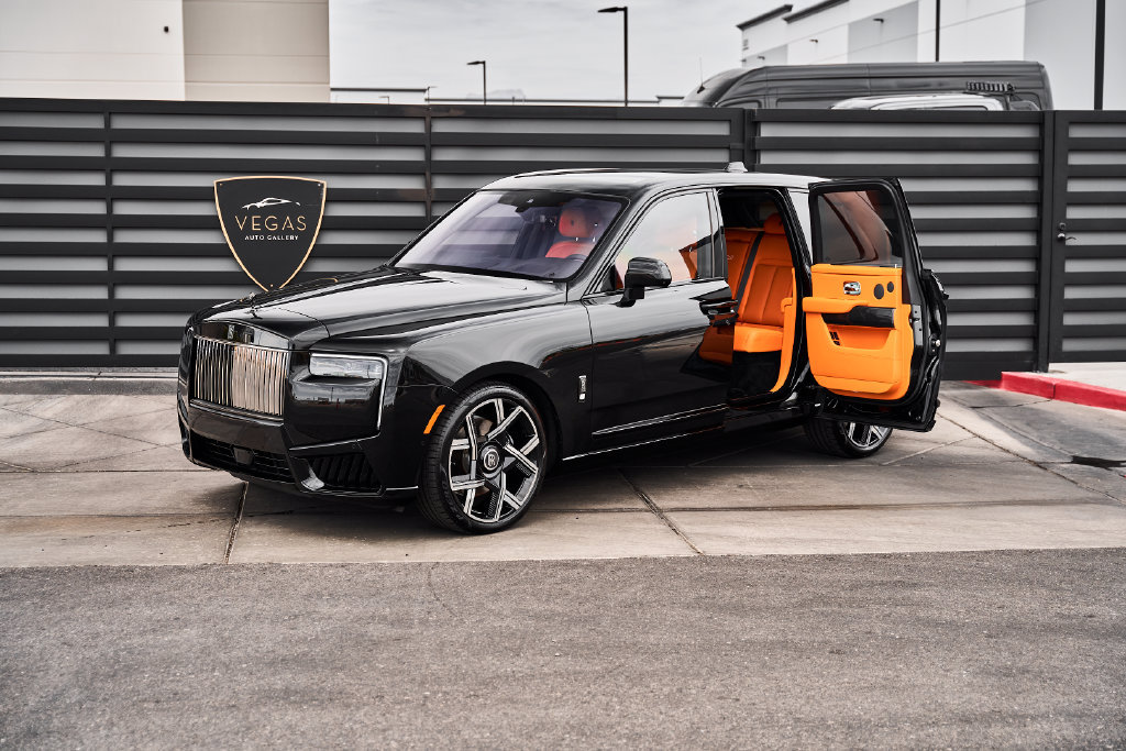 Used 2026 Rolls-Royce Cullinan Black Badge AWD/4WD image 5