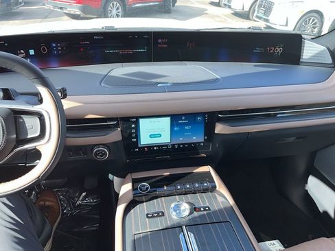 New 2025 Lincoln Navigator L Black Label image 40