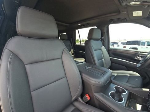 Used 2024 Chevrolet Tahoe LT w/ Luxury Package RWD image 23