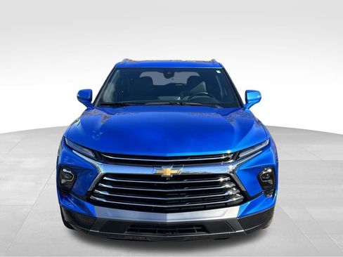 Certified 2025 Chevrolet Blazer Premier w/ Driver Confidence II Package image 8