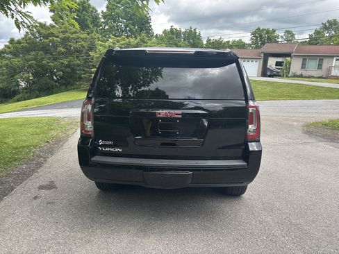 Used 2018 GMC Yukon SLE w/ SLE Value Package AWD/4WD image 4
