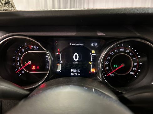 Used 2021 Jeep Gladiator Mojave image 16
