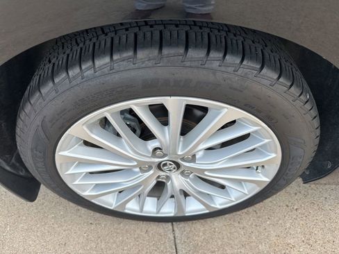 Used 2019 Toyota Camry XLE w/ Driver Assist Package FWD image 22