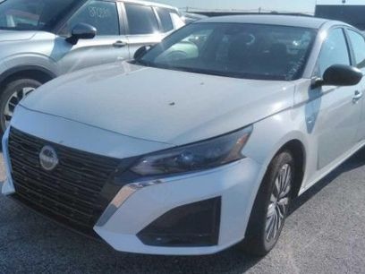 Used 2025 Nissan Altima 2.5 SV