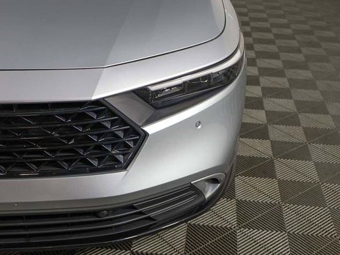 Used 2023 Honda Accord Touring image 15