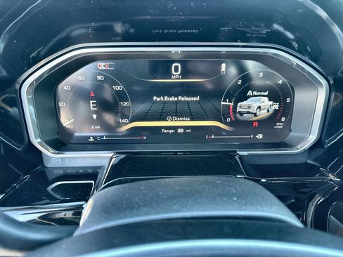 New 2026 GMC Sierra 1500 SLT image 30