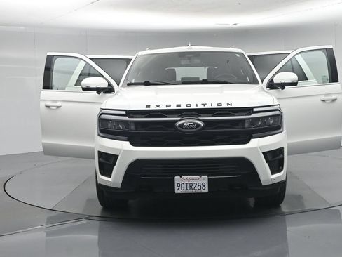Used 2023 Ford Expedition Limited AWD/4WD image 39