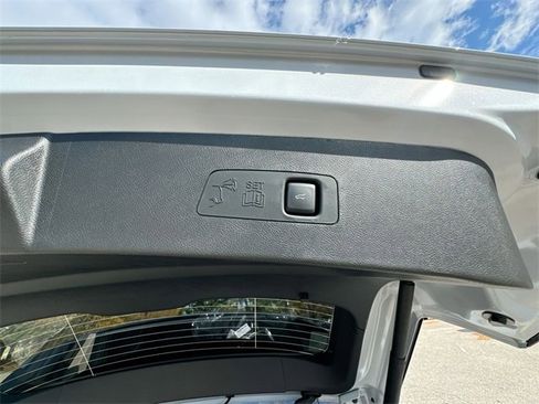 New 2026 Lincoln Corsair Premiere image 26