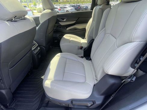 Used 2024 Subaru Ascent Limited w/ Technology Package AWD/4WD image 11