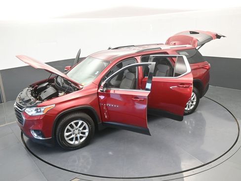 Used 2018 Chevrolet Traverse LT image 64