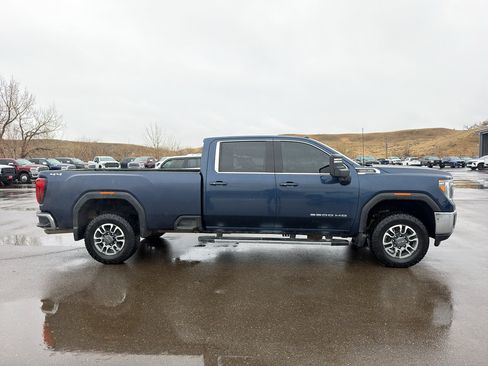 Used 2022 GMC Sierra 2500 SLE w/ SLE Convenience Package image 4